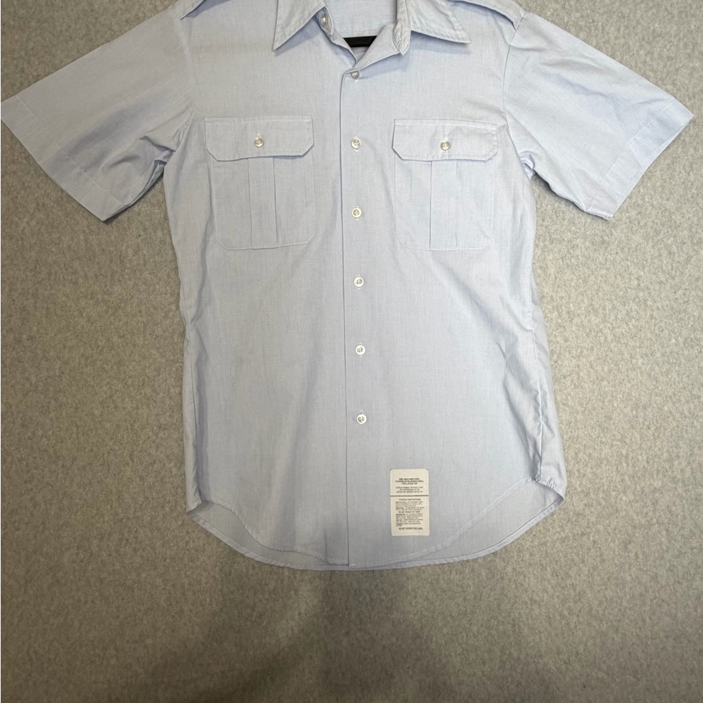 Casual Short-Sleeve Button-Down Shirt - Light Blue